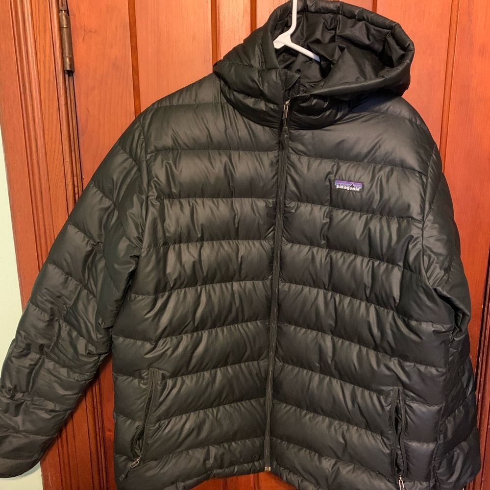Patagonia hooded down hi-loft XL jacket black